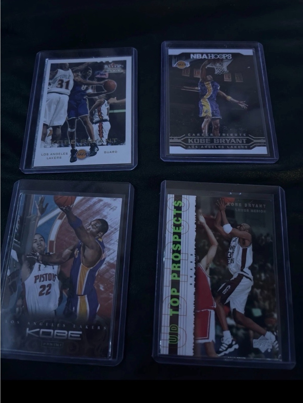 Kobe Bryant Los Angeles Lakers Trading Card Set - Black Sleeves